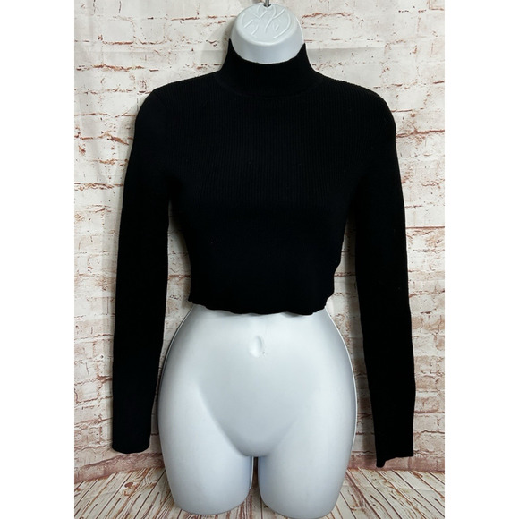 Divided by H&M Sweaters - Divided By H&M Black Ribbed Crop Sweater Sz M Fitted Minimalist Mock Neck Top